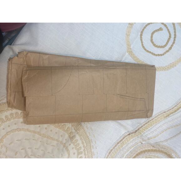 Vintage Needlepoint Tablecloth Project To Finish - Picture 12 of 16